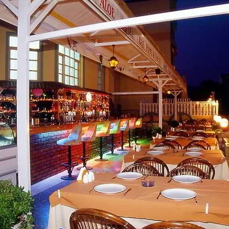 מלון Aloe Apart 3*