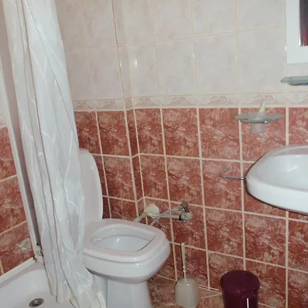 מלון Aloe Apart 3*