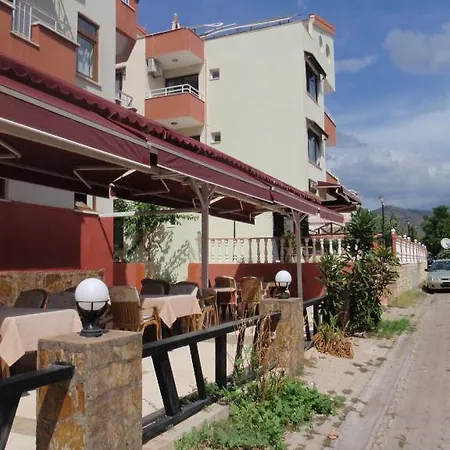 Aloe Apart מלון מרמריס